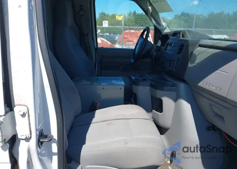 2011 Ford E-250 Commercial z USA, uszkodzony, nr VIN 1FTNE2EL0BDA18399